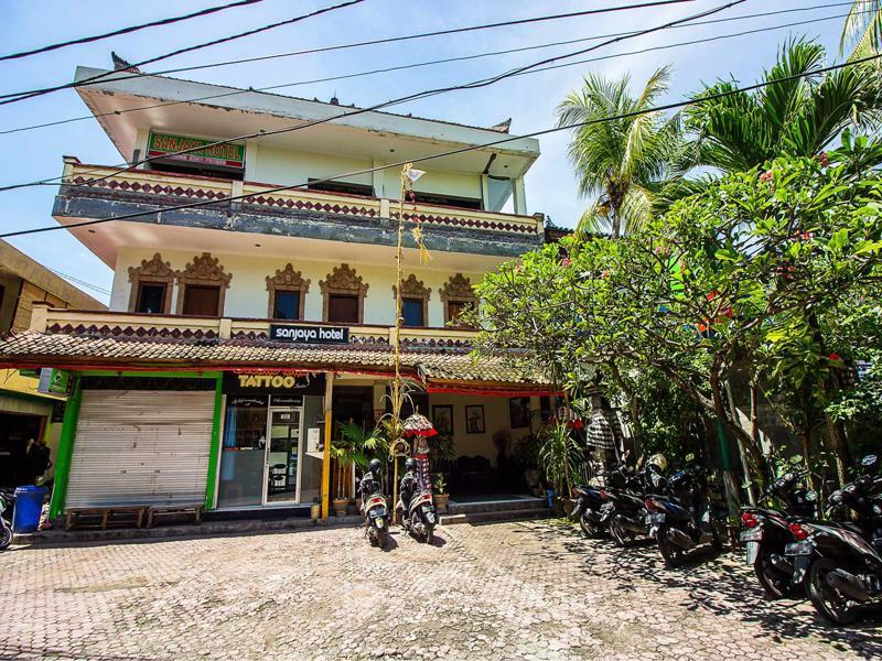 Hotel Sanjaya Managed By Tinggal Кута Экстерьер фото